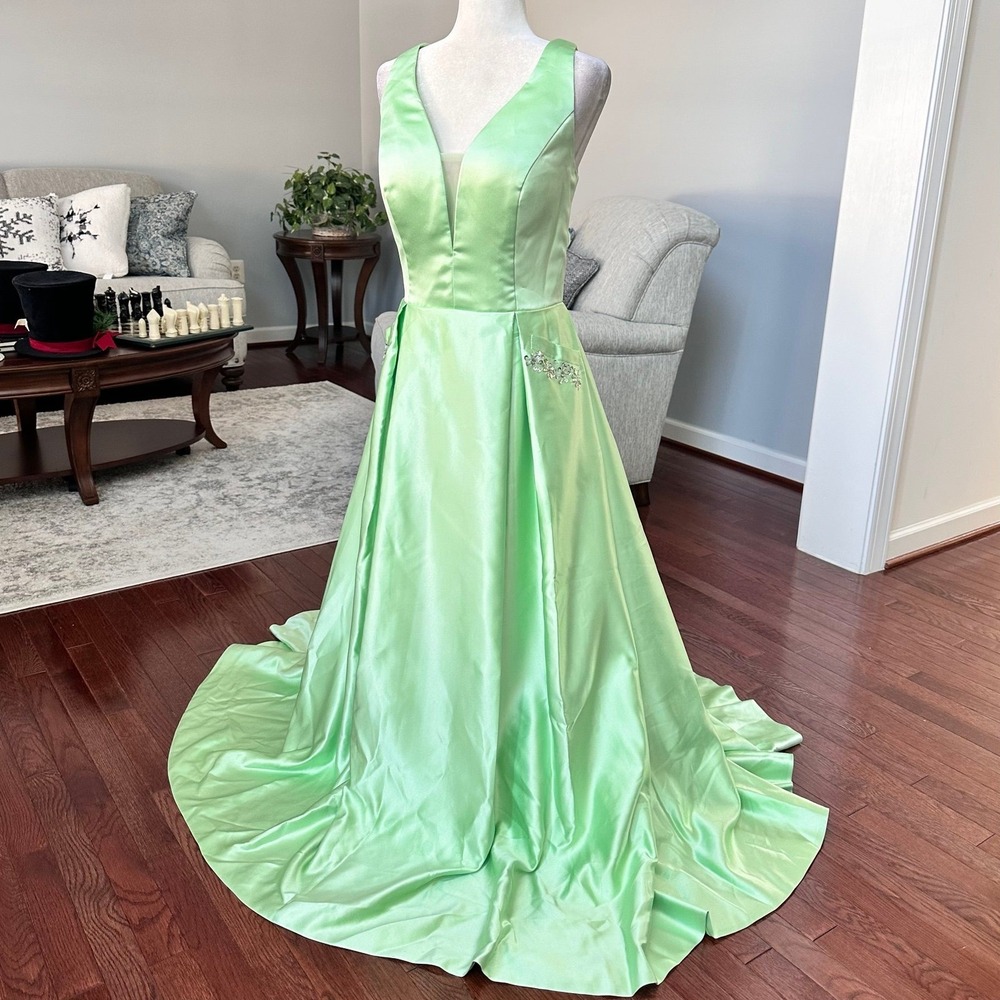 VNAIX Lime Satin Green Formal Maxi Gown Dress with Functional Corset Back Beaded